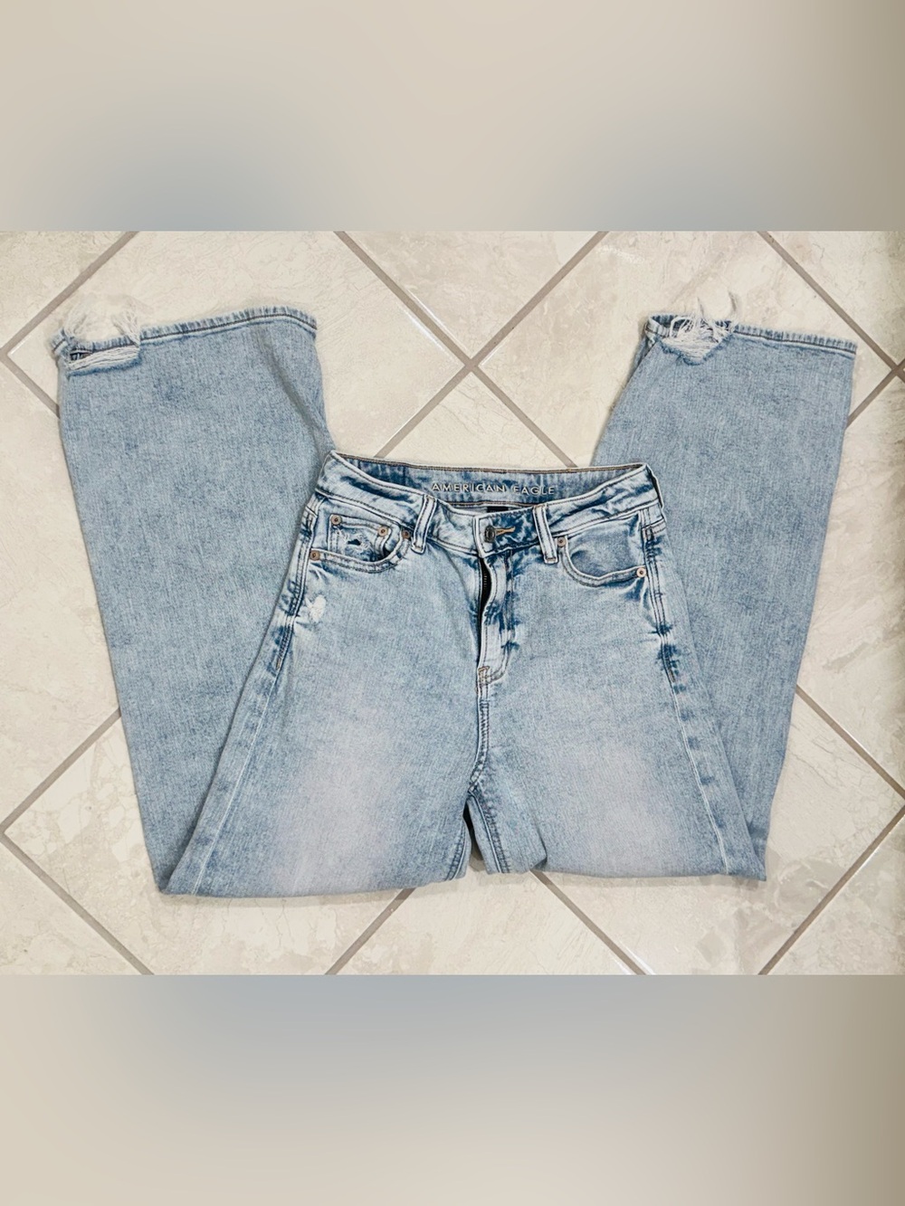 American Eagle - Picture 9 of 13